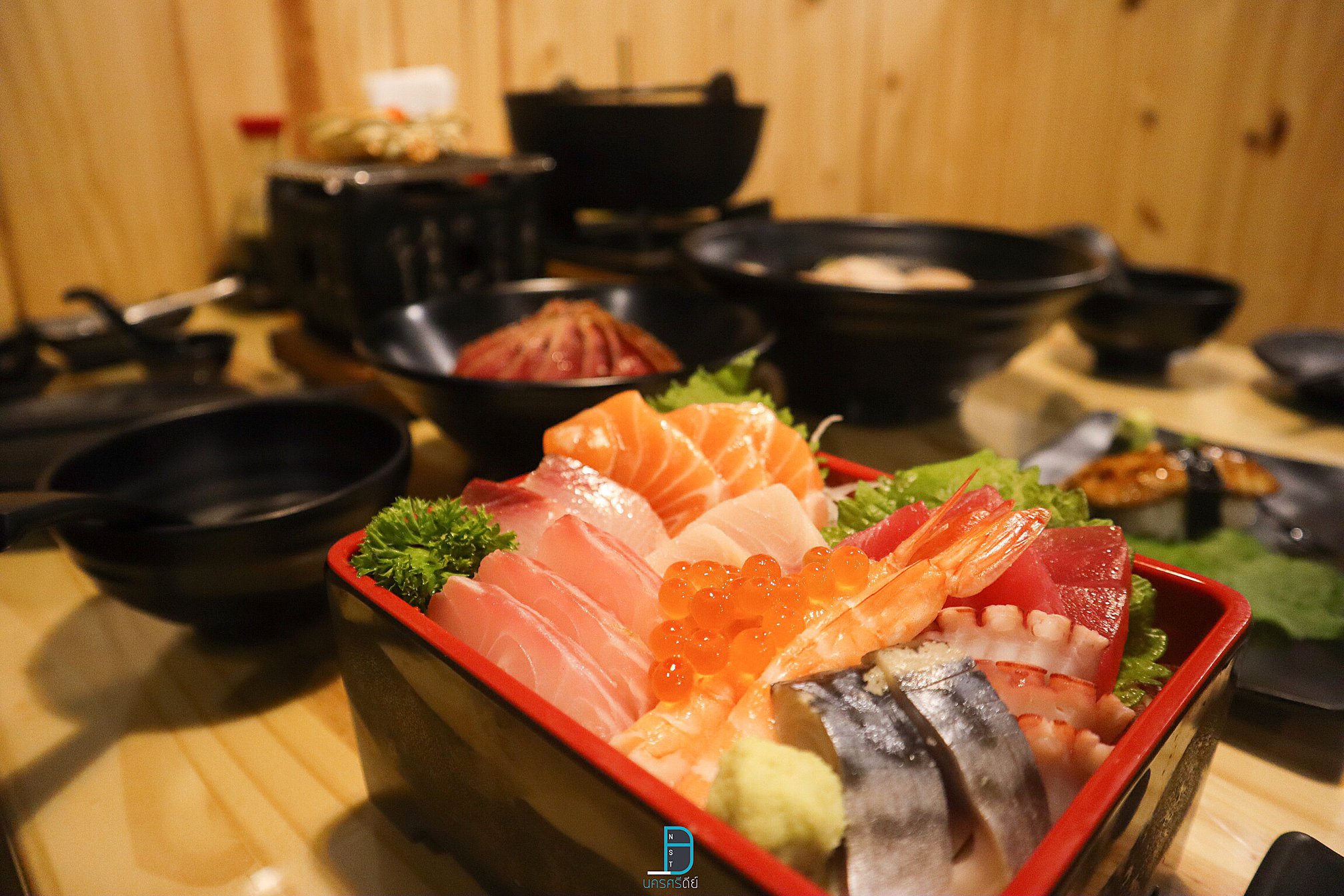  ข้าวหน้าปลาดิบรวม
 ร้านอาหารญี่ปุ่น,นครศรีธรรมราช,ของกิน,ร้านอร่อย,อำเภอเมือง,กินอะไรดี,ของหรอย,อาหารญี่ปุ่น