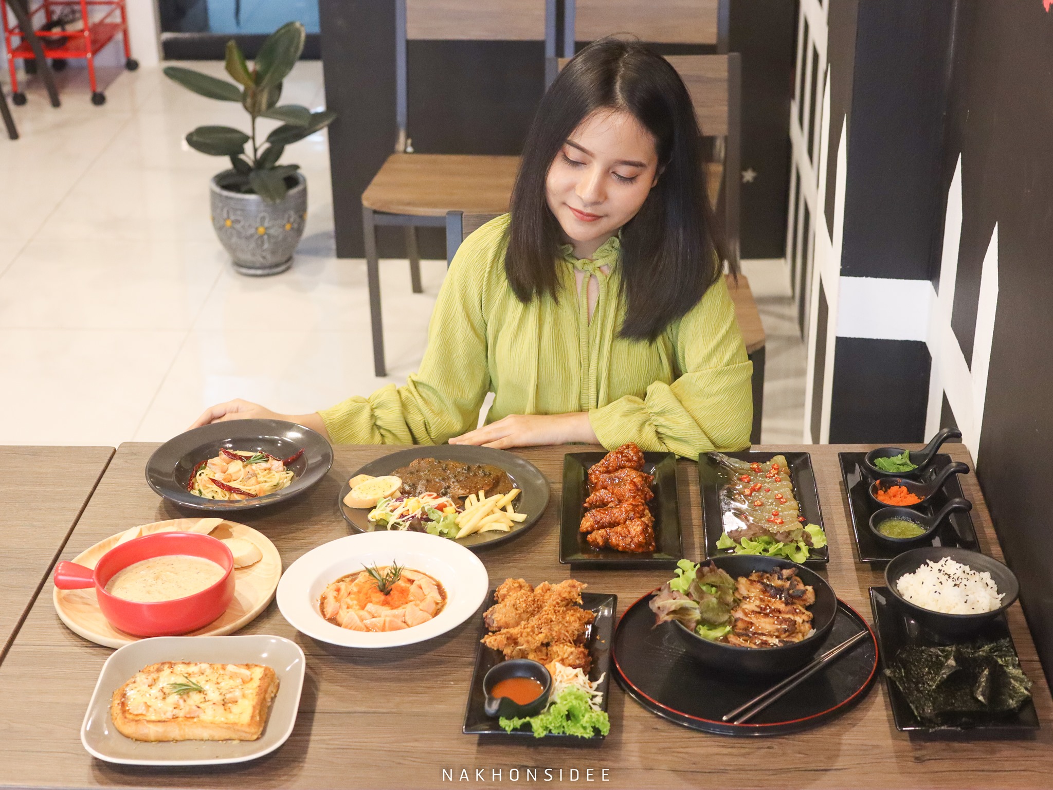  อร่อยน้า-บอกเลย อาหาร,เครื่องดื่ม,เกาหลี,ญี่ปุ่น,อาหารไทย,ฝรั่ง,คาเฟ่,นครศรีธรรมราช