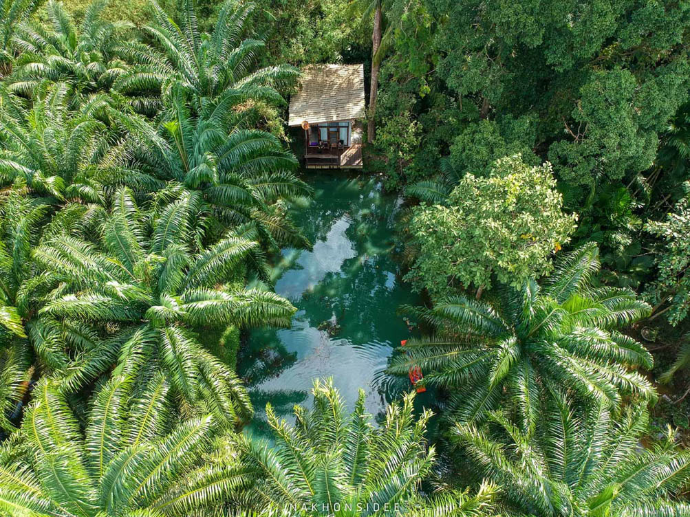 บ้านไร่ชายเขา ฟาร์มสเตย์ ที่พักสวยๆส่วนตัวกลางป่า พายเรือน้ำสีฟ้าริมเขา  นครศรีธรรมราช - รีวิว นครศรีดีย์