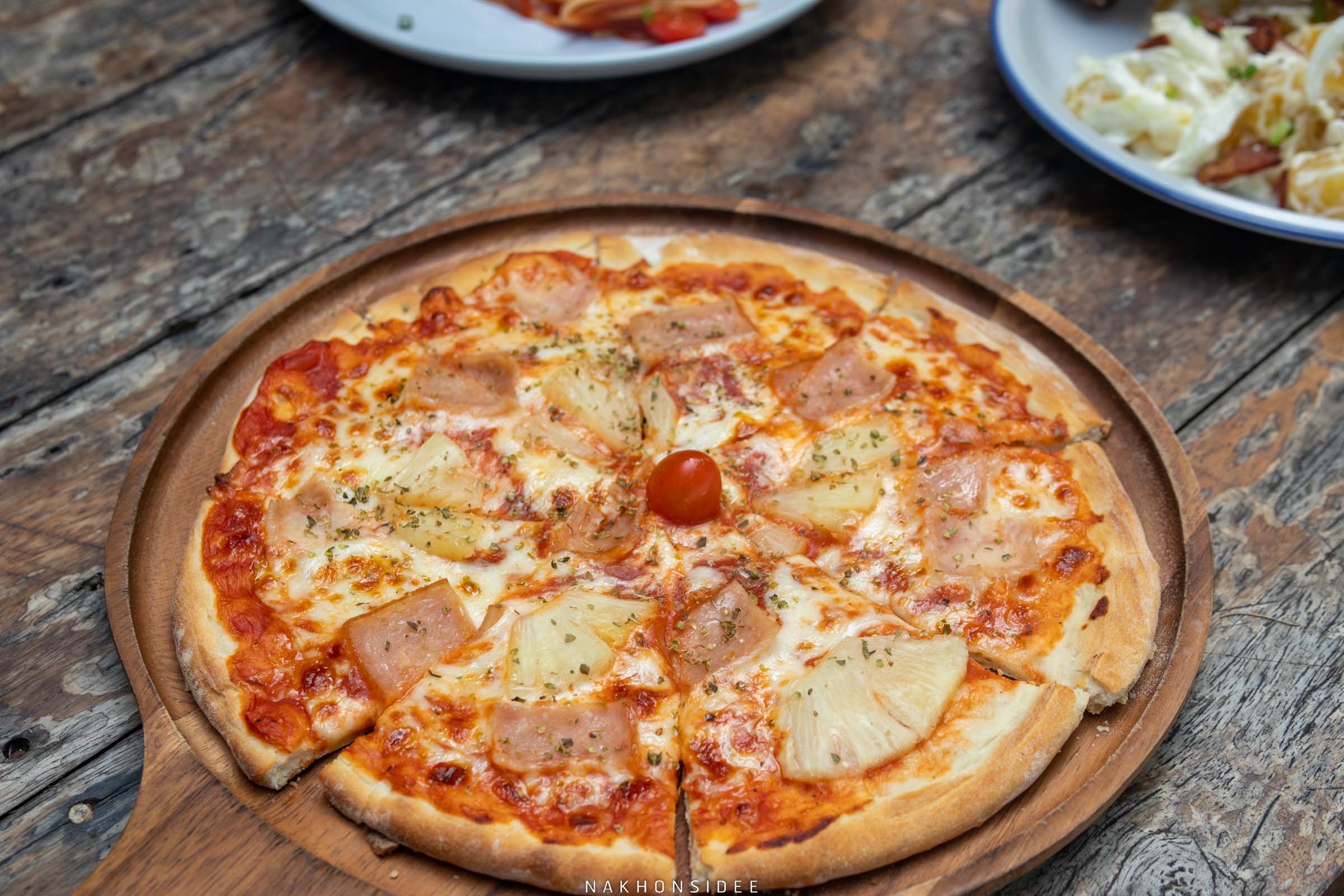  พิซซ่าก็มีน้า-Pizza-Hawaiian-พิซซ่าฮาวายเอี้ยน อิสระบีชรีสอร์ท,ที่พักสิชล,ที่พักใกล้วัดเจดีย์,SASABEACH,SAABSAAB