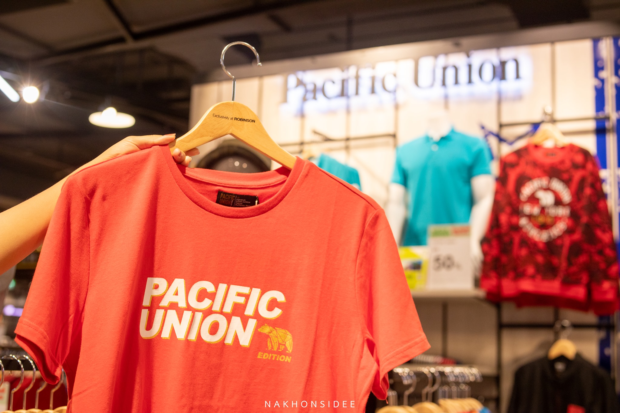  Pacific-Union
เสื้อยืดสกรีนลายน่ารัก-มีให้เลือกหลากหลายรูปแบบ

ราคาปกติ-795-895-บาท-เหลือ-299-บาทเท่านั้น โรบินสัน,นครศรีธรรมราช